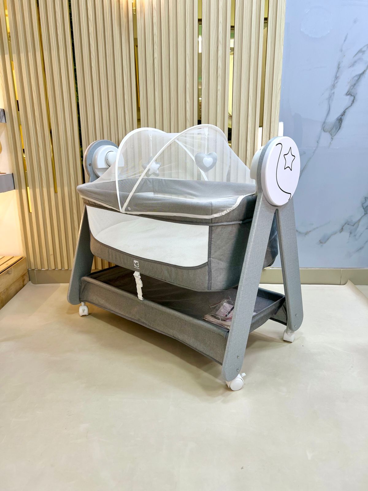 Cuna Moisés Premium con Almacenamiento y Malla Protectora