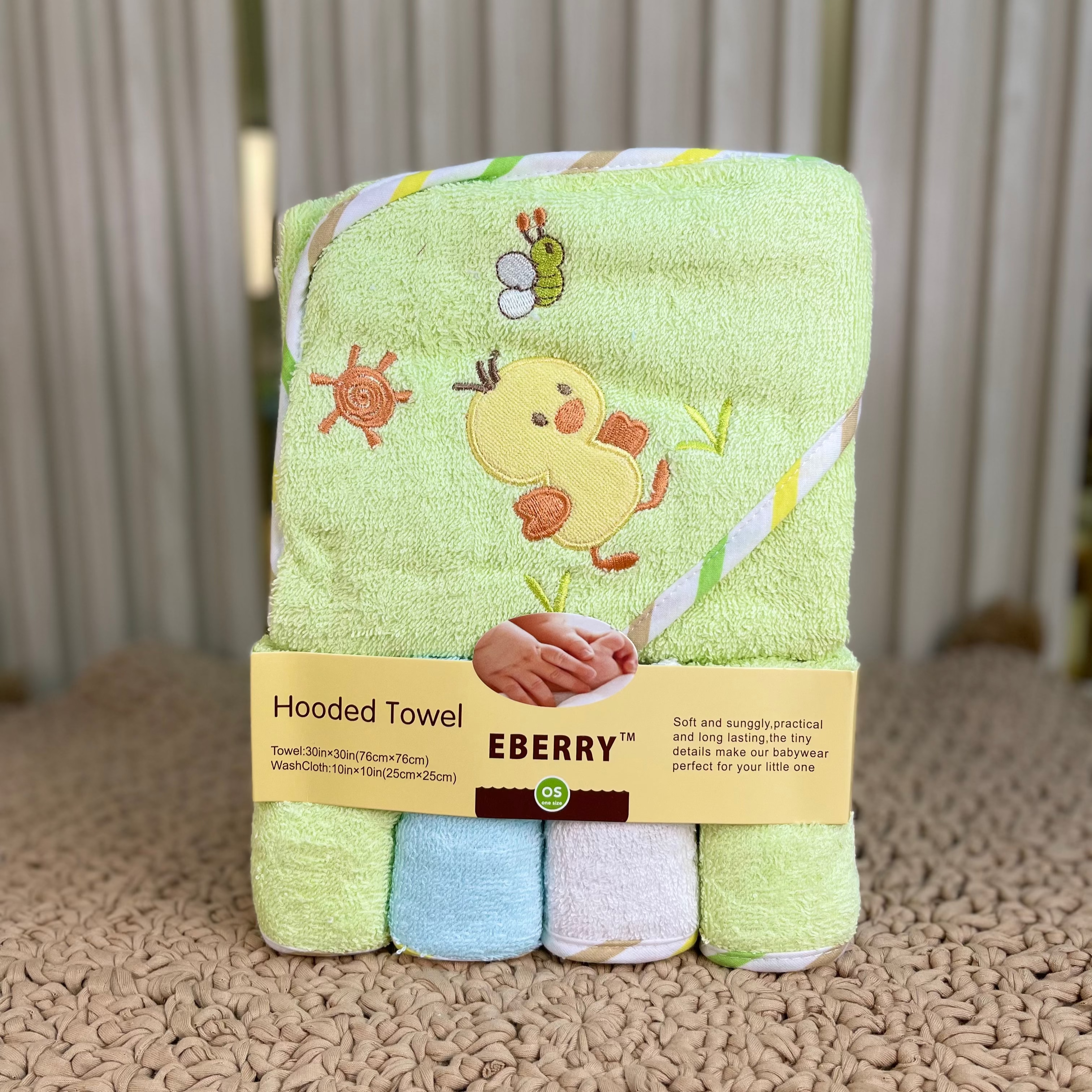 Set de Toallas con Capucha y Baberos para Bebé EBERRY - Suavidad y Diversión a la Hora del Baño